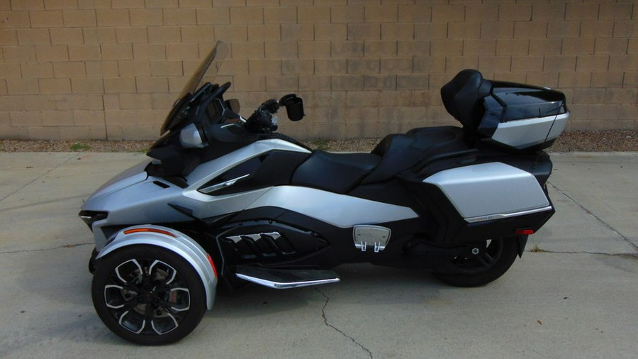 2022 Can-Am® Spyder RT Limited Chrome Wheels