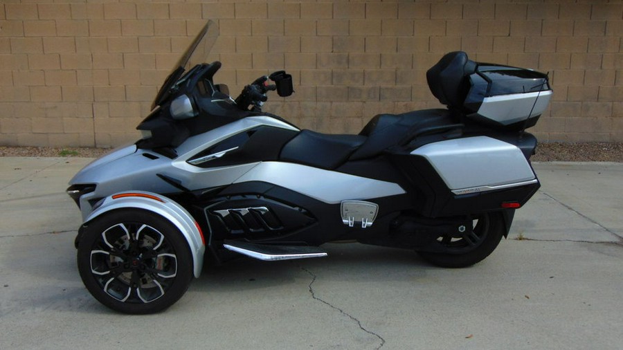 2022 Can-Am® Spyder RT Limited Chrome Wheels