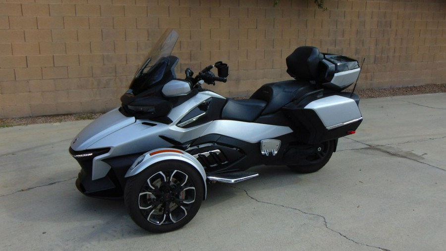 2022 Can-Am® Spyder RT Limited Chrome Wheels