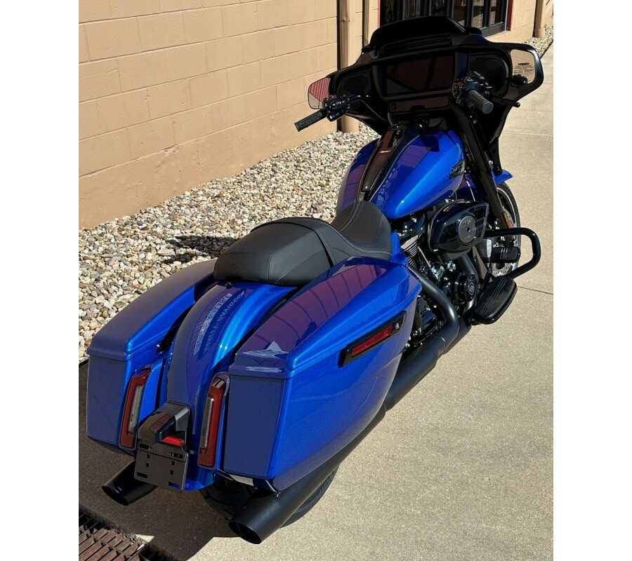 2024 Harley-Davidson Street Glide® Blue Burst