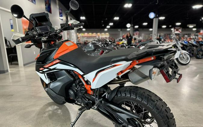 2022 KTM 890 Adventure R