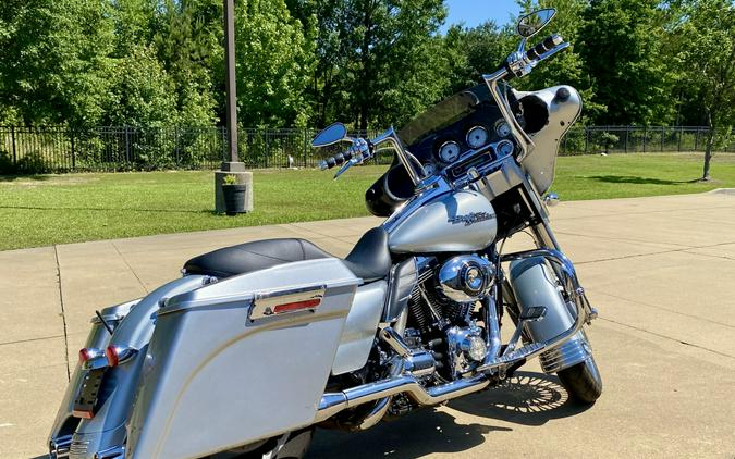 2010 Harley-Davidson® Street Glide® Brilliant Silver