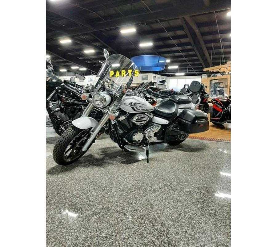 2015 Yamaha V Star® 950 Tourer