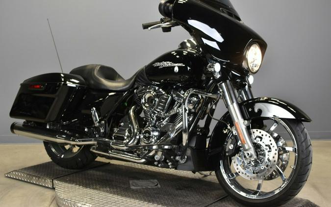 2017 Harley-Davidson Street Glide Special