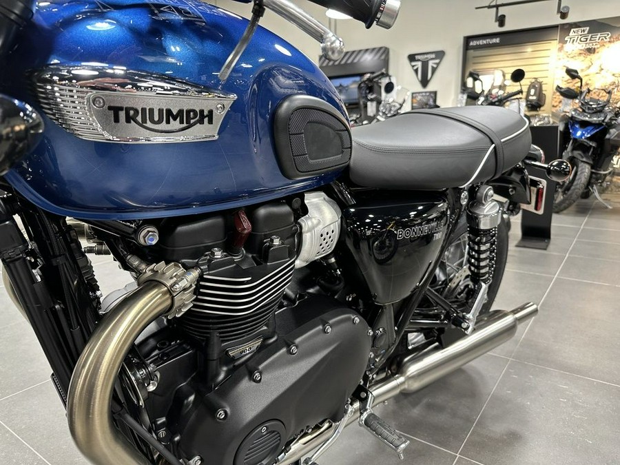 2023 Triumph Bonneville T100 Chrome Edition Cobalt Blue