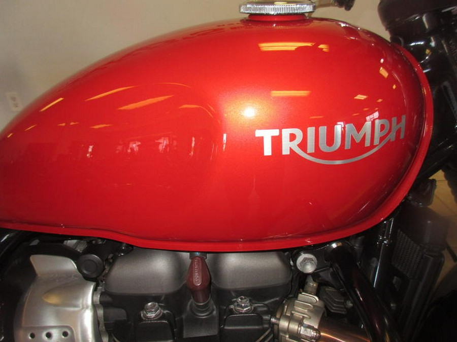 2019 Triumph Street Twin Korosi Red