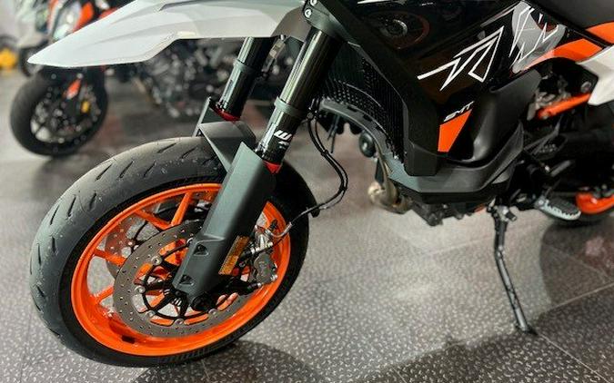 2024 KTM 890 SMT