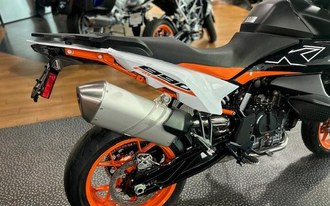 2024 KTM 890 SMT