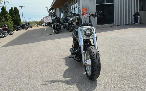 2018 Harley-Davidson® Fat Boy® 114 Vivid Black