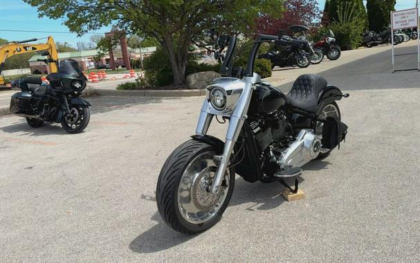 2018 Harley-Davidson® Fat Boy® 114 Vivid Black