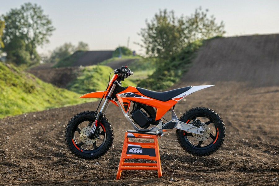 2025 KTM SX E 2