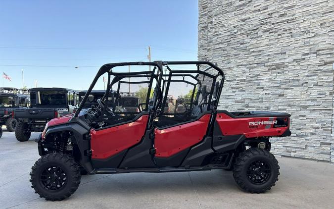2025 Honda® Pioneer 1000-6 Deluxe Crew