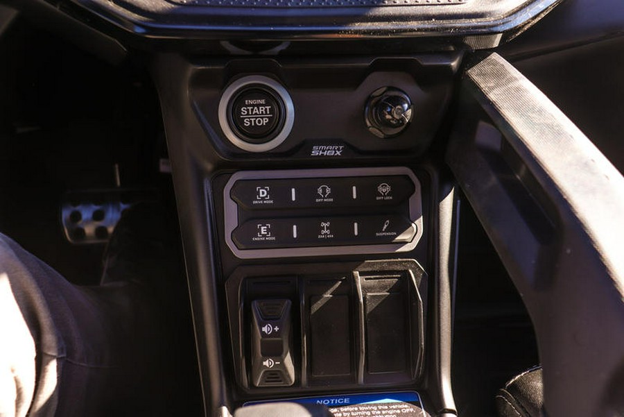 2026 Can-Am® Maverick R MAX X rc With Smart-Shox