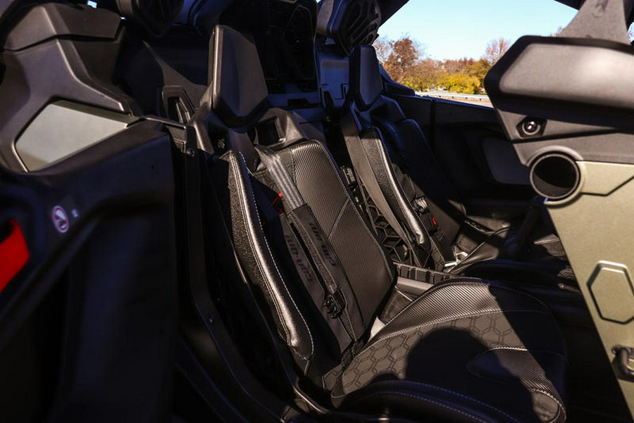 2026 Can-Am® Maverick R MAX X rc With Smart-Shox