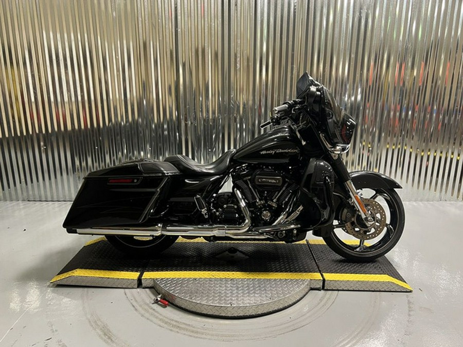 2017 Harley-Davidson FLHXSE - CVO Street Glide