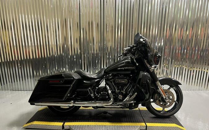 2017 Harley-Davidson FLHXSE - CVO Street Glide