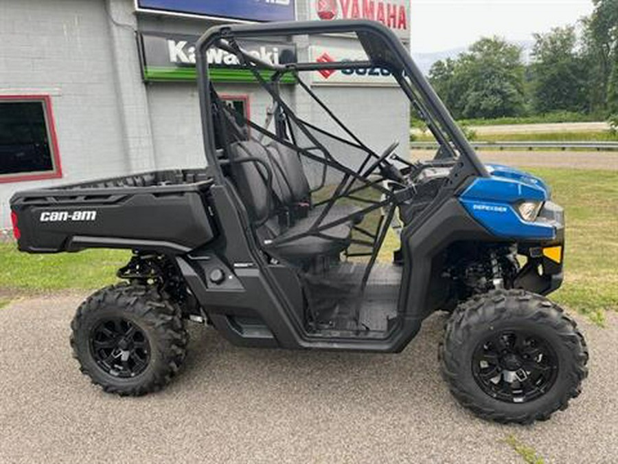 2023 Can-Am Defender DPS HD10