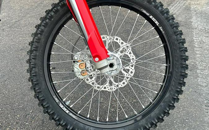 2026 Ducati Desmo450 EDX