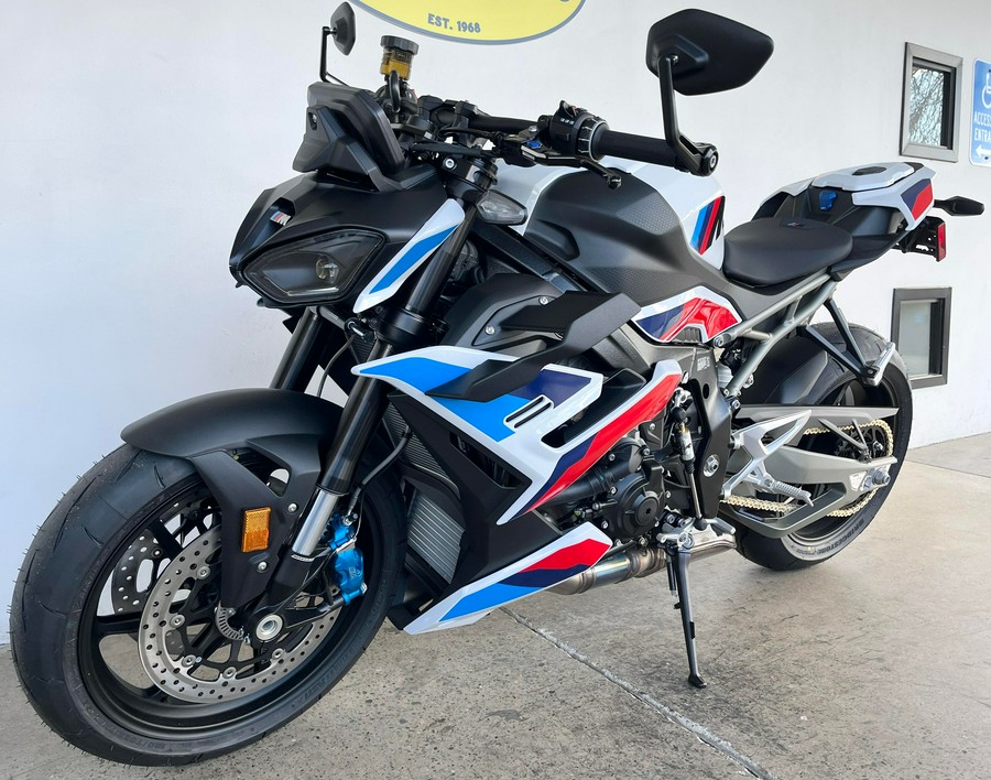 2026 BMW M1000R
