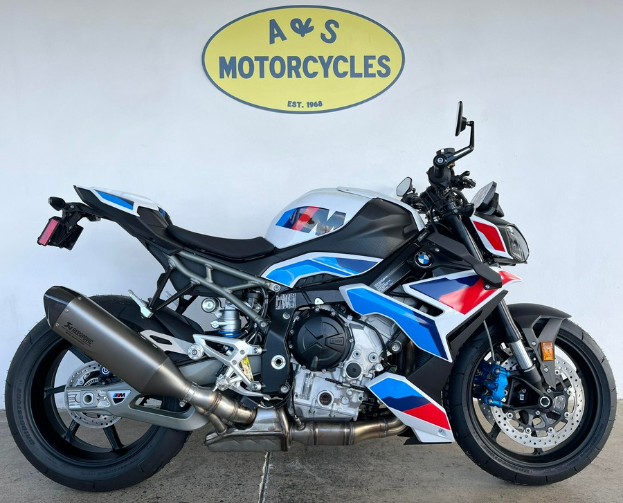 2026 BMW M1000R