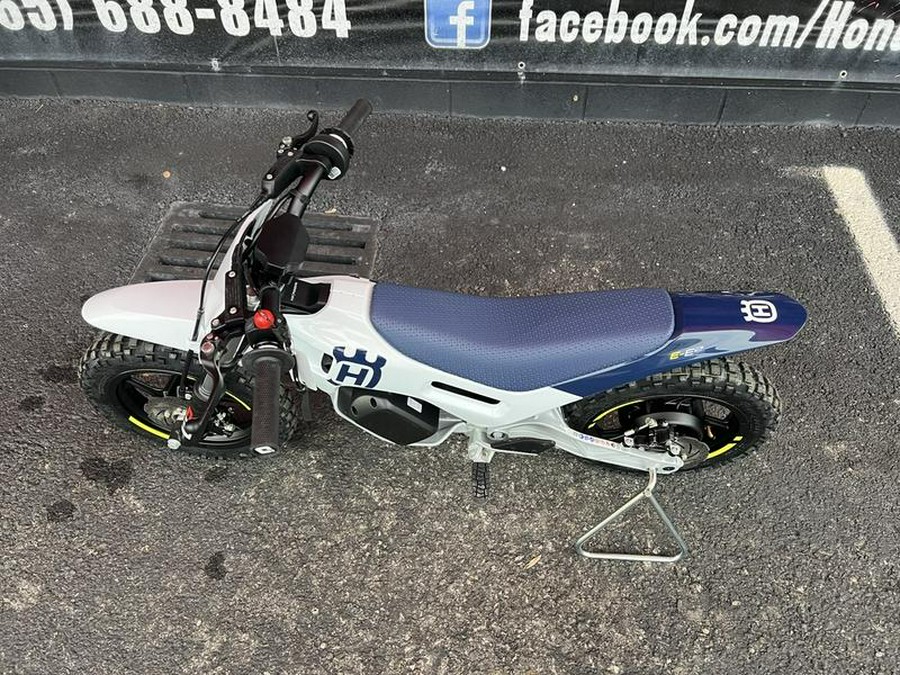 2024 Husqvarna® EE 2