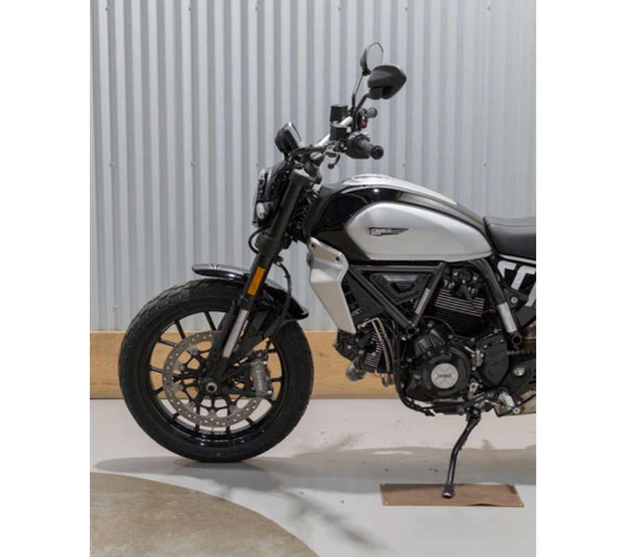 2024 Ducati Scrambler Icon (2G) Black