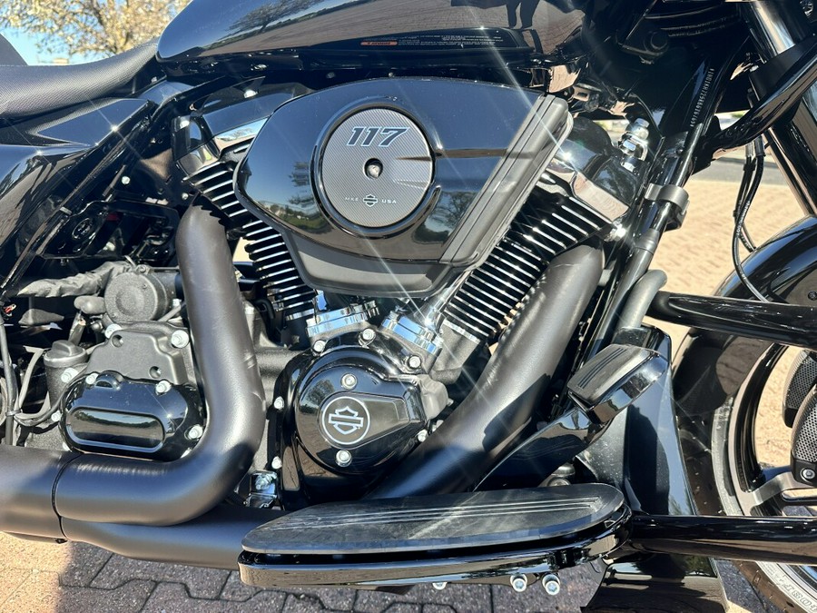 FLTRX 2025 Road Glide™