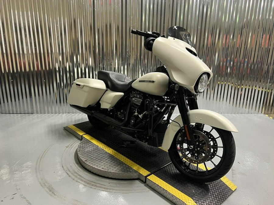 2018 Harley-Davidson FLHXS - Street Glide Special FLHXS