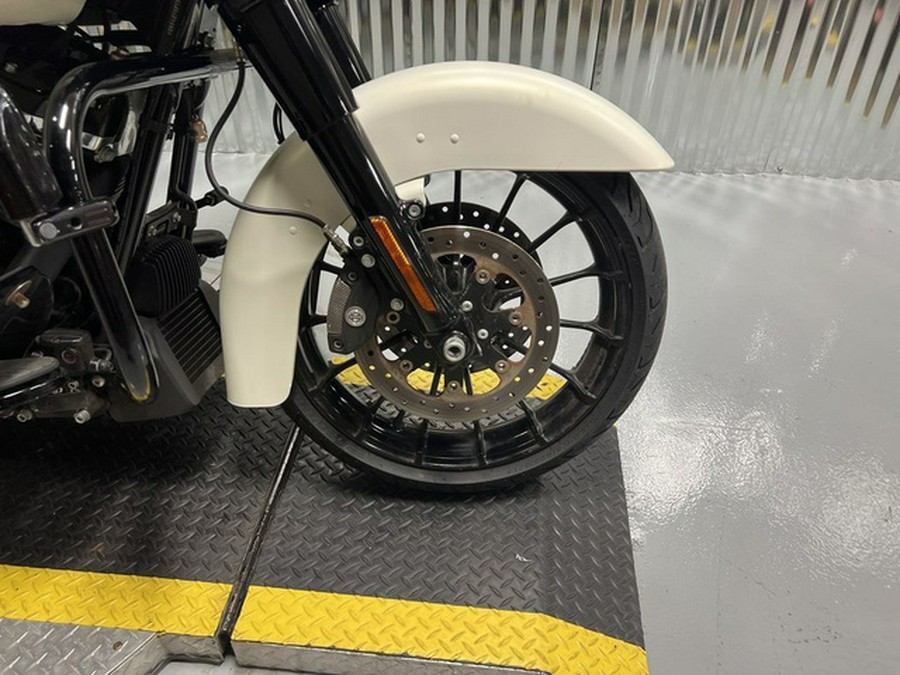2018 Harley-Davidson FLHXS - Street Glide Special FLHXS