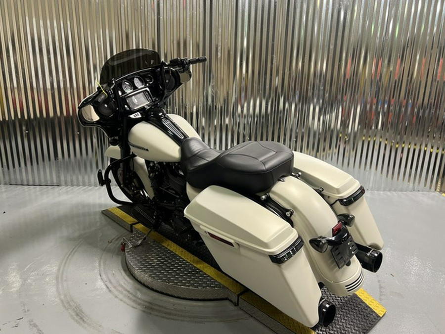 2018 Harley-Davidson FLHXS - Street Glide Special FLHXS