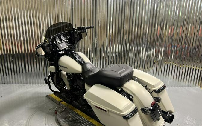 2018 Harley-Davidson FLHXS - Street Glide Special FLHXS