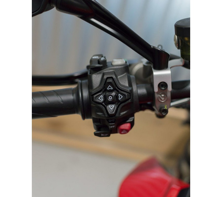 2026 Ducati Streetfighter V2 896