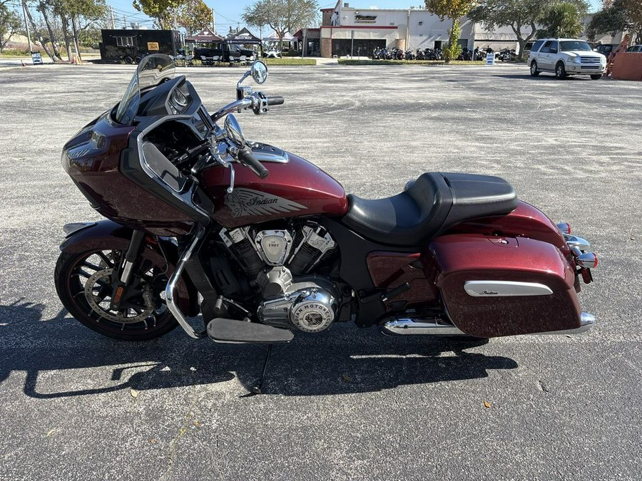 2023 Indian Motorcycle® Challenger® Limited Maroon Metallic