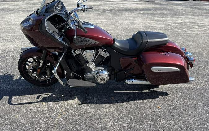 2023 Indian Motorcycle® Challenger® Limited Maroon Metallic