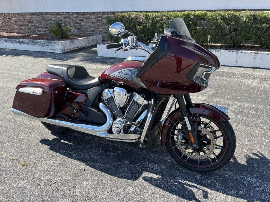 2023 Indian Motorcycle® Challenger® Limited Maroon Metallic