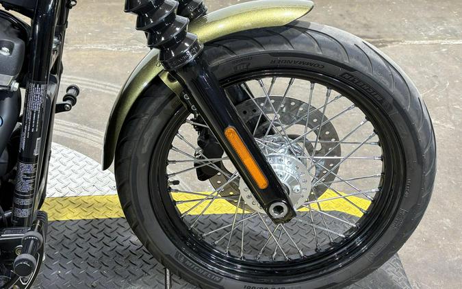 2018 Harley-Davidson Street Bob Olive Gold