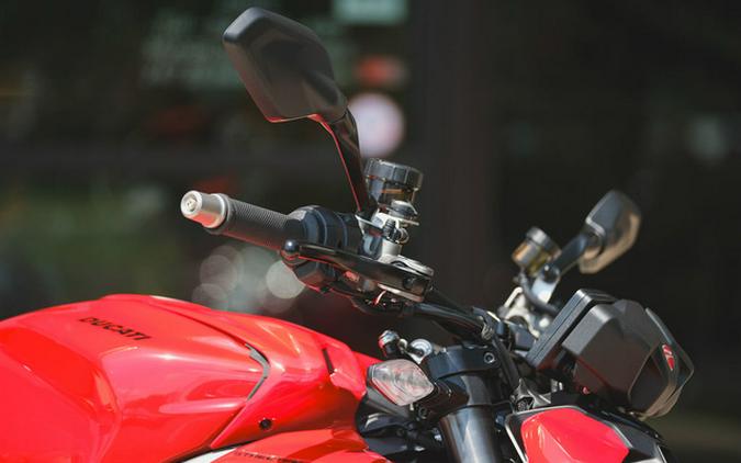 2025 Ducati Streetfighter V4 Ducati Red