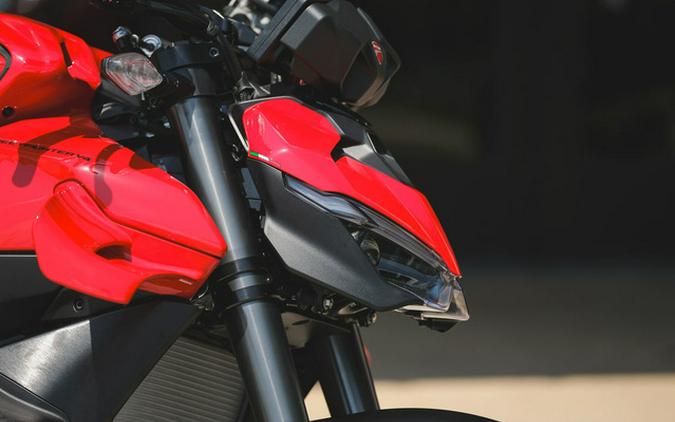 2025 Ducati Streetfighter V4 Ducati Red