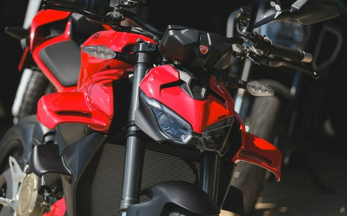 2025 Ducati Streetfighter V4 Ducati Red