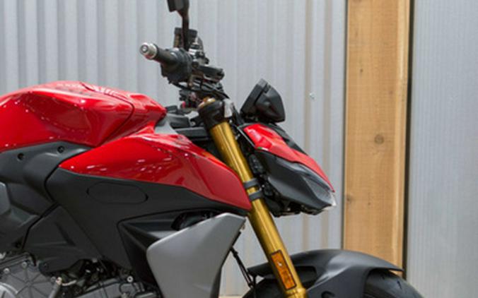 2026 Ducati Streetfighter V2 S 896