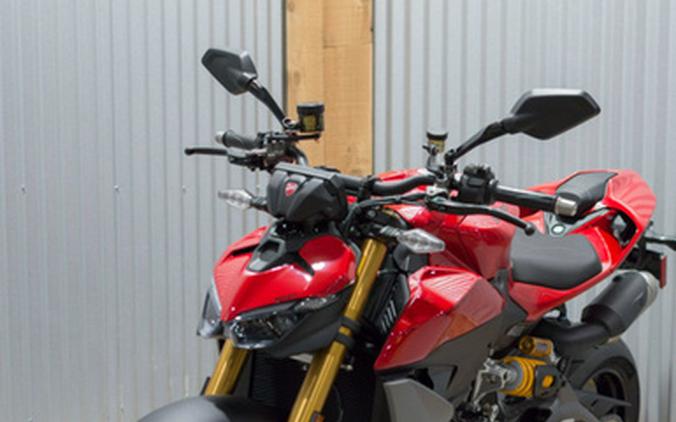 2026 Ducati Streetfighter V2 S 896