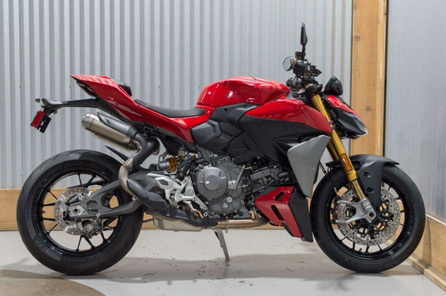 2026 Ducati Streetfighter V2 S 896