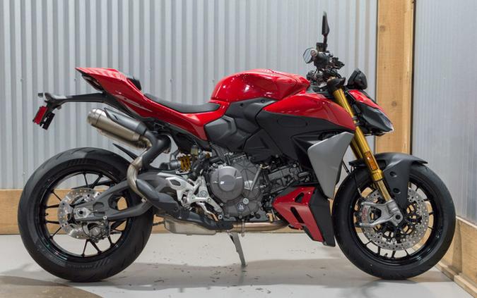 2026 Ducati Streetfighter V2 S 896