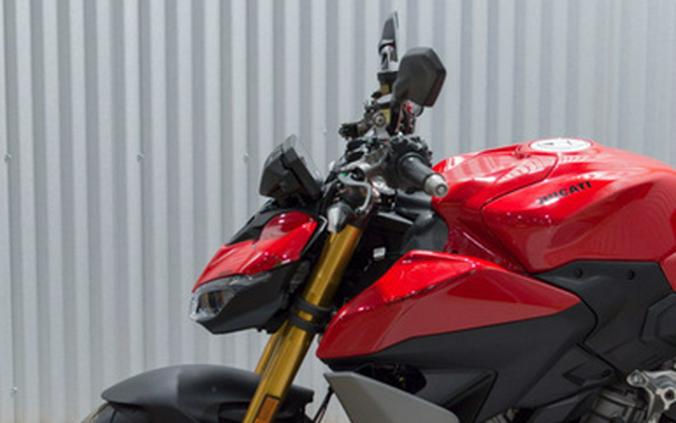 2026 Ducati Streetfighter V2 S 896