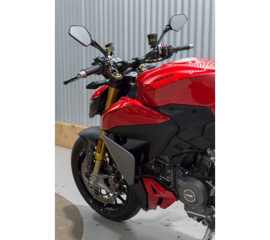 2026 Ducati Streetfighter V2 S 896