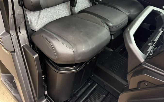 2026 Can-Am Defender XT CAB HD11