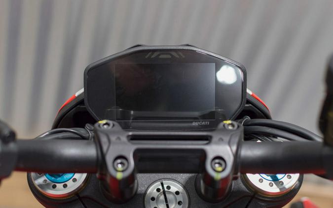 2025 Ducati Hypermotard 950 SP Special Livery