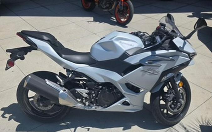 2025 Kawasaki Ninja 500 ABS