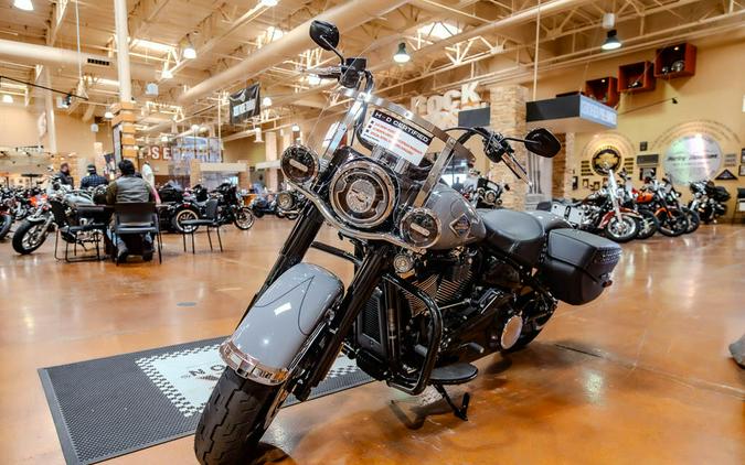 2026 Harley-Davidson Heritage Classic Cruiser FLHC