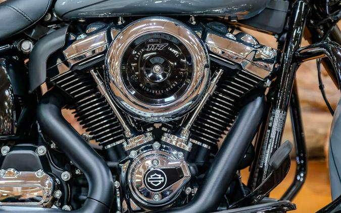 2026 Harley-Davidson Heritage Classic Cruiser FLHC